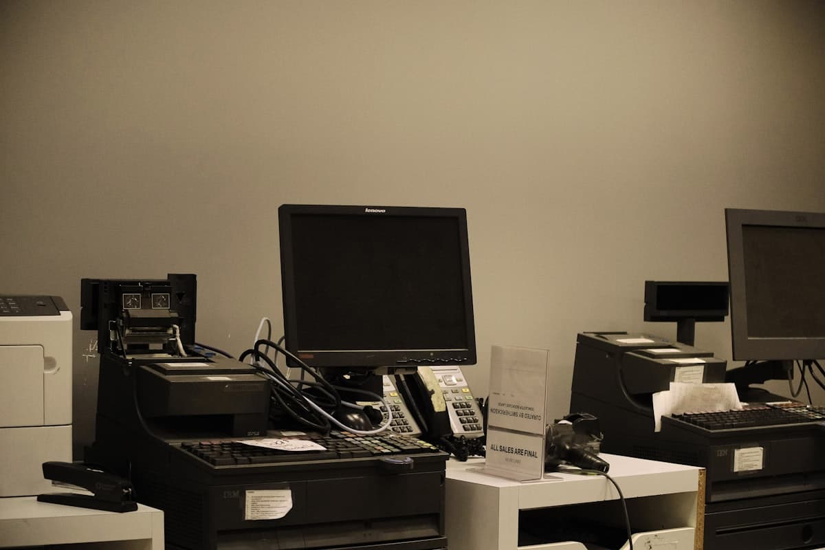 Bureaux & commerce a Ain Regada - photo 1